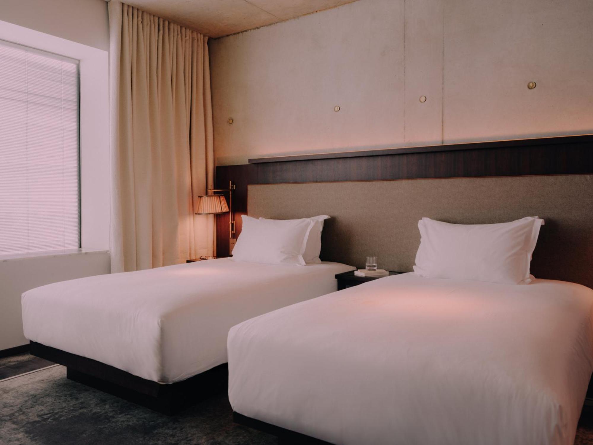 Maison Heler Metz, Curio Collection By Hilton Metz
