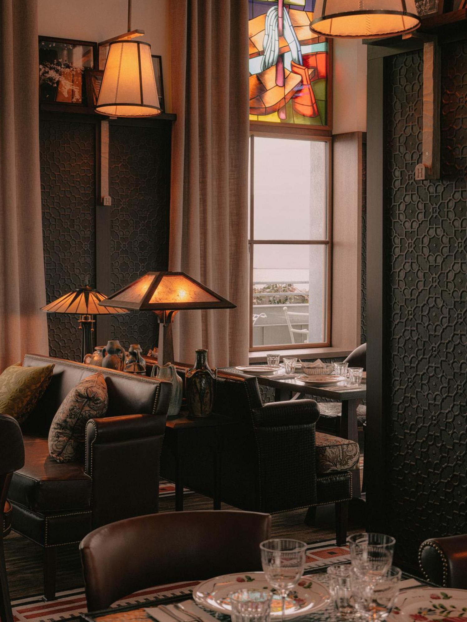 Maison Heler Metz, Curio Collection By Hilton Metz