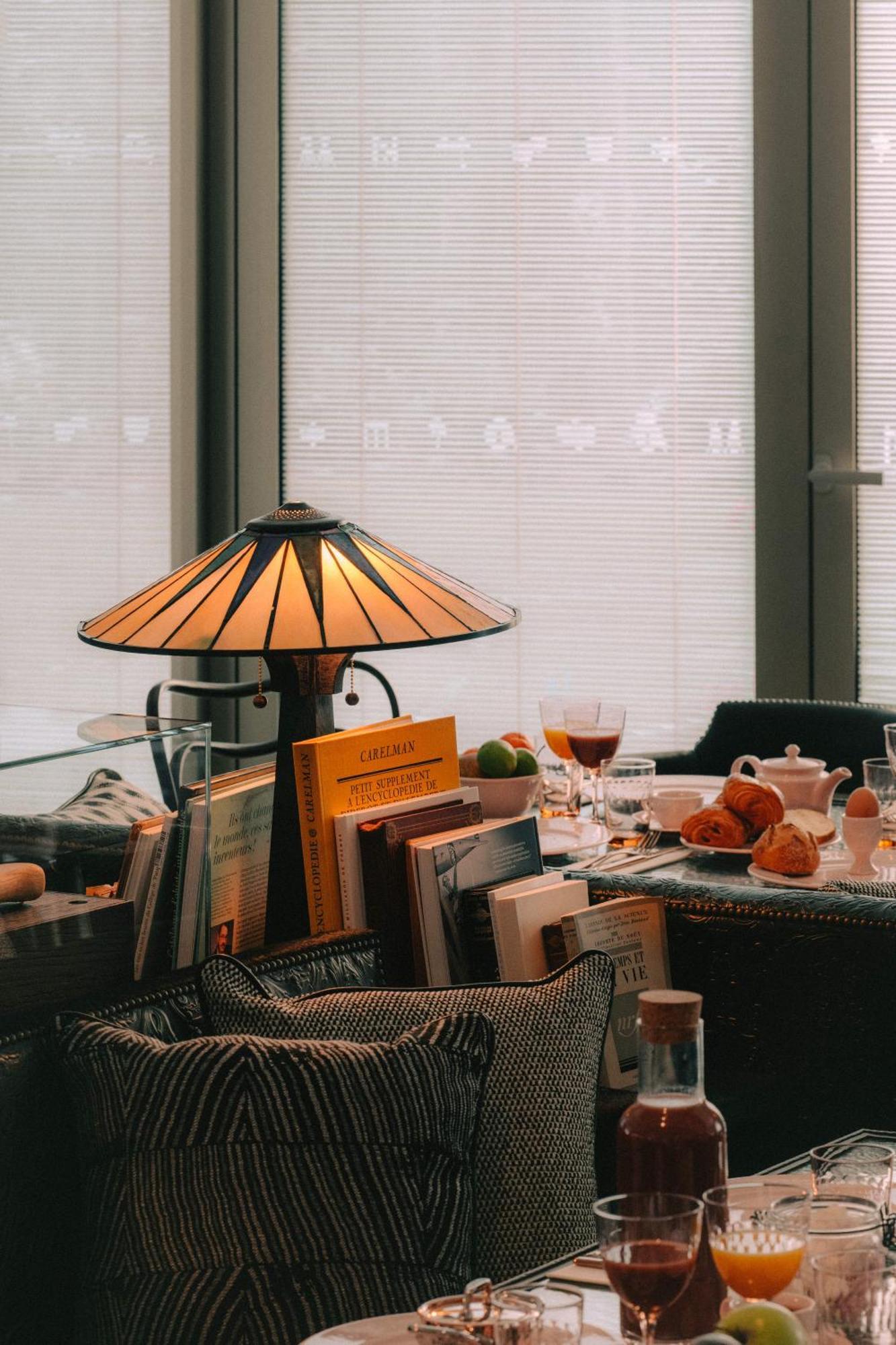 Maison Heler Metz, Curio Collection By Hilton