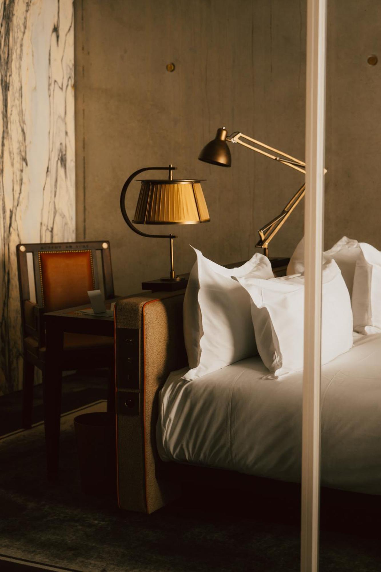 Maison Heler Metz, Curio Collection By Hilton Metz